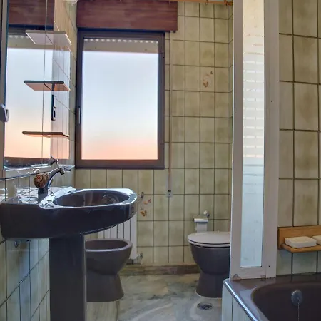 Сasa de vacaciones Simplistic Holiday Home In Combarro 100M To The Sea